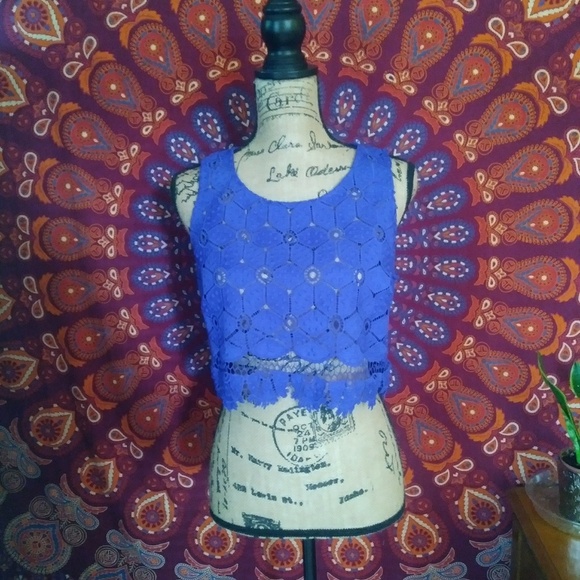 Signature8 Tops - Signature 8 Crocheted Blue Crop Top Large